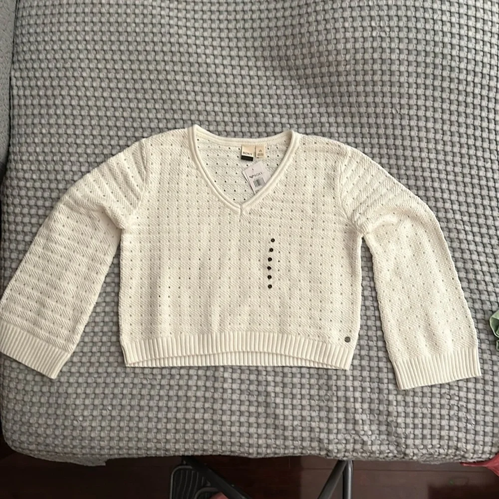 NWT Roxy White Sweater Large - Picture 1 of 13
